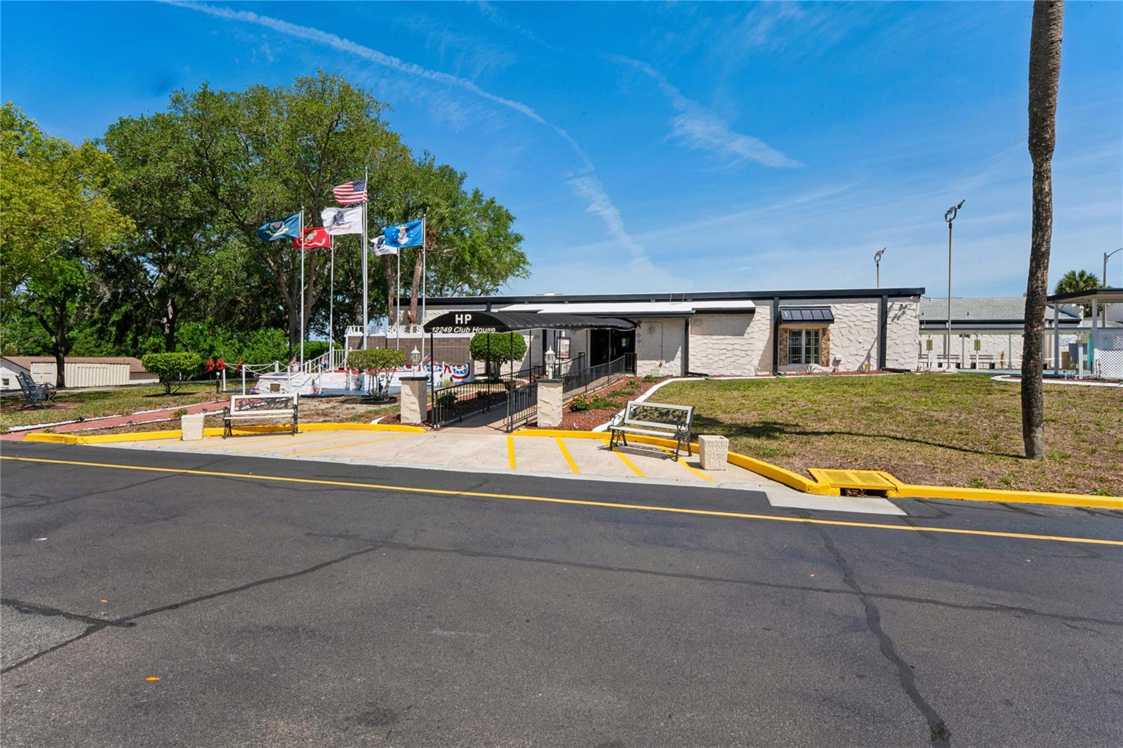 8021 WESTERN CIRCLE DR, BROOKSVILLE, FL, 34613