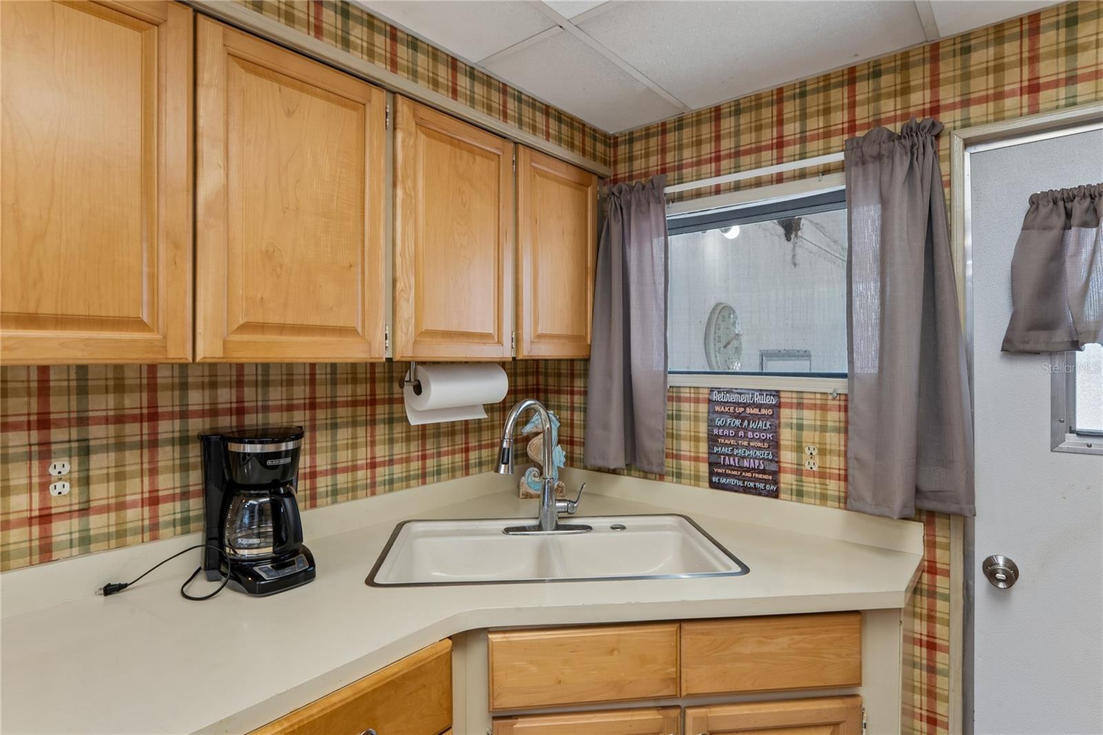 8021 WESTERN CIRCLE DR, BROOKSVILLE, FL, 34613