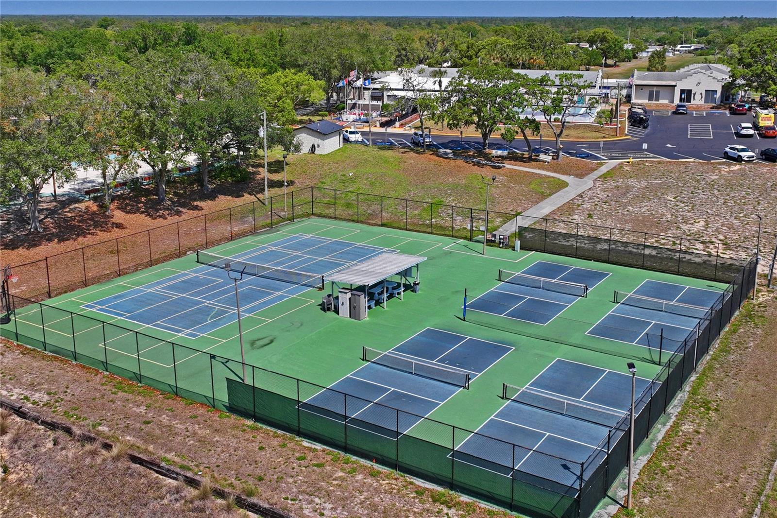 8021 WESTERN CIRCLE DR, BROOKSVILLE, FL, 34613