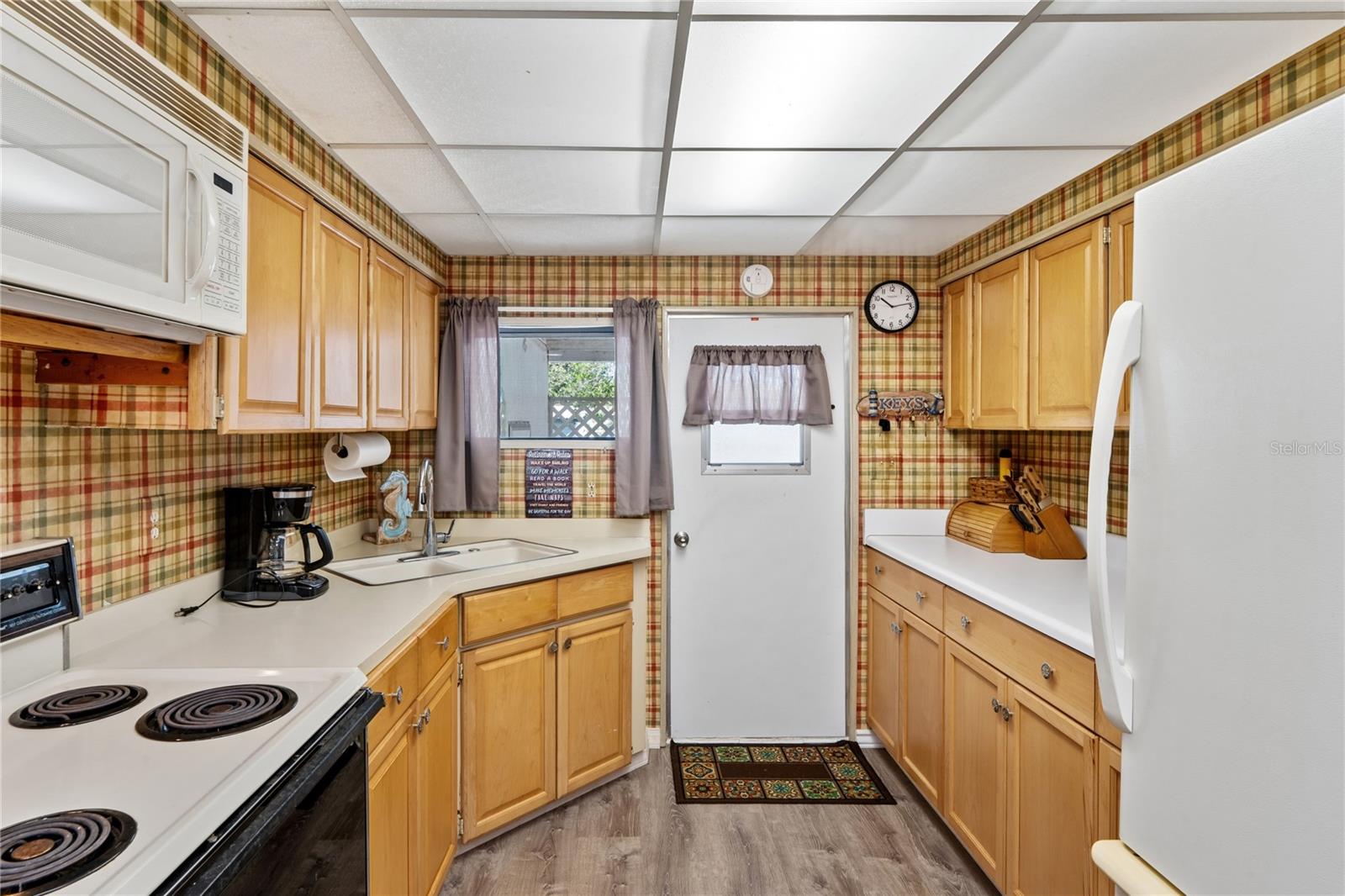 8021 WESTERN CIRCLE DR, BROOKSVILLE, FL, 34613