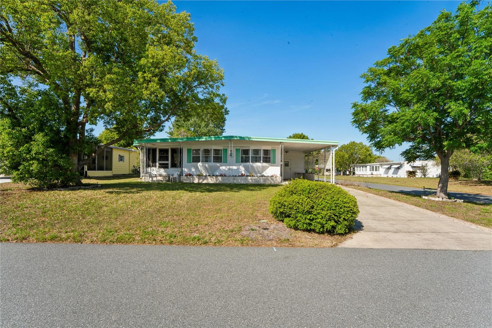 8021 WESTERN CIRCLE DR, BROOKSVILLE, FL, 34613