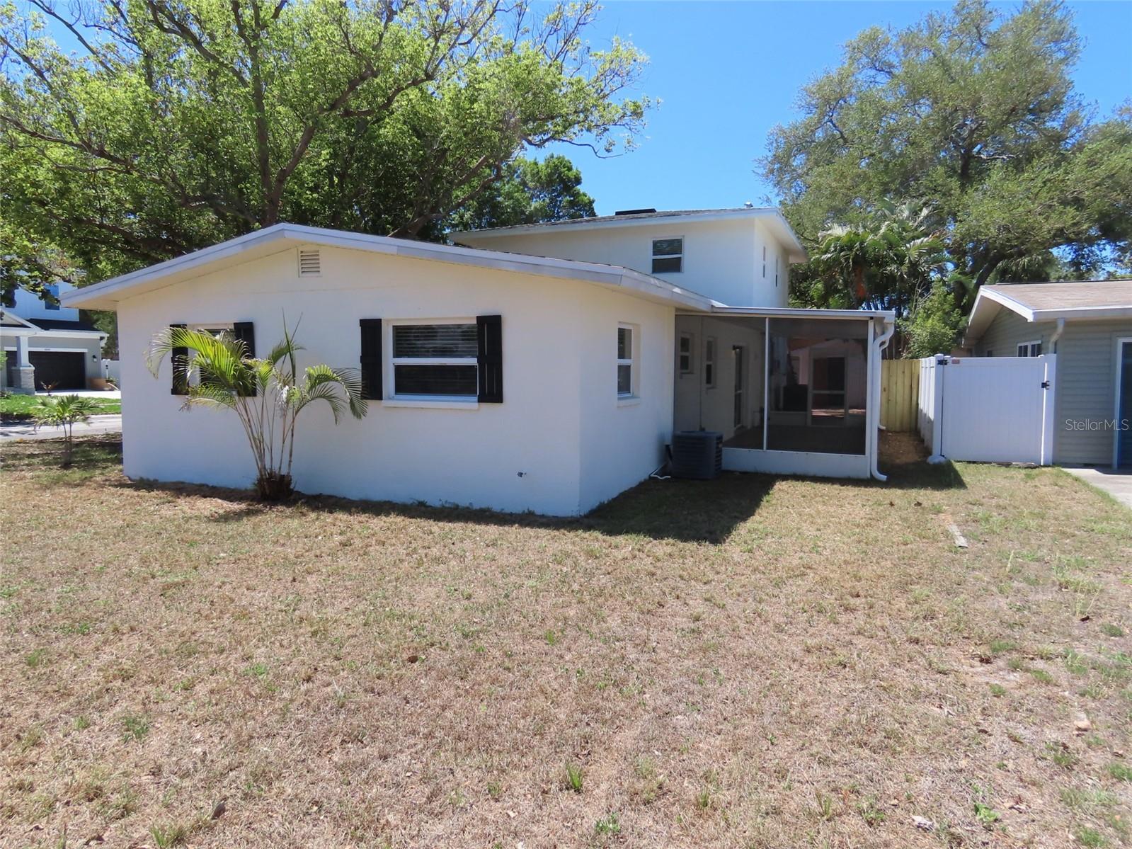 8055 33RD AVE N, ST PETERSBURG, FL, 33710