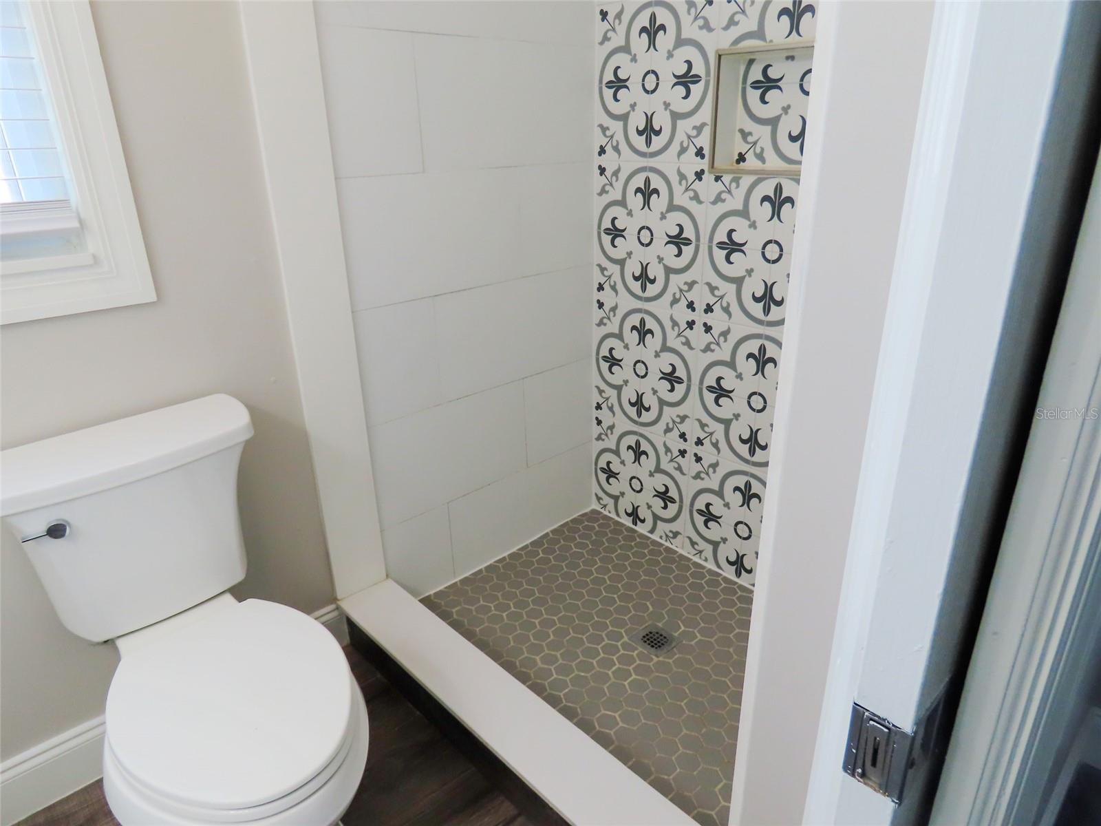 8055 33RD AVE N, ST PETERSBURG, FL, 33710