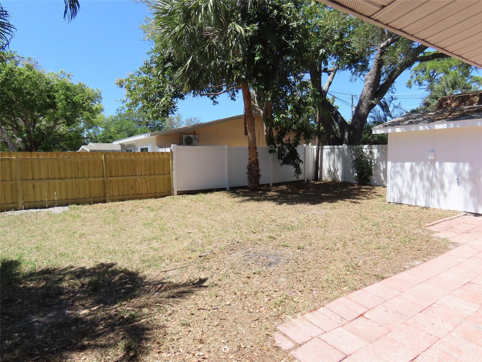 8055 33RD AVE N, ST PETERSBURG, FL, 33710