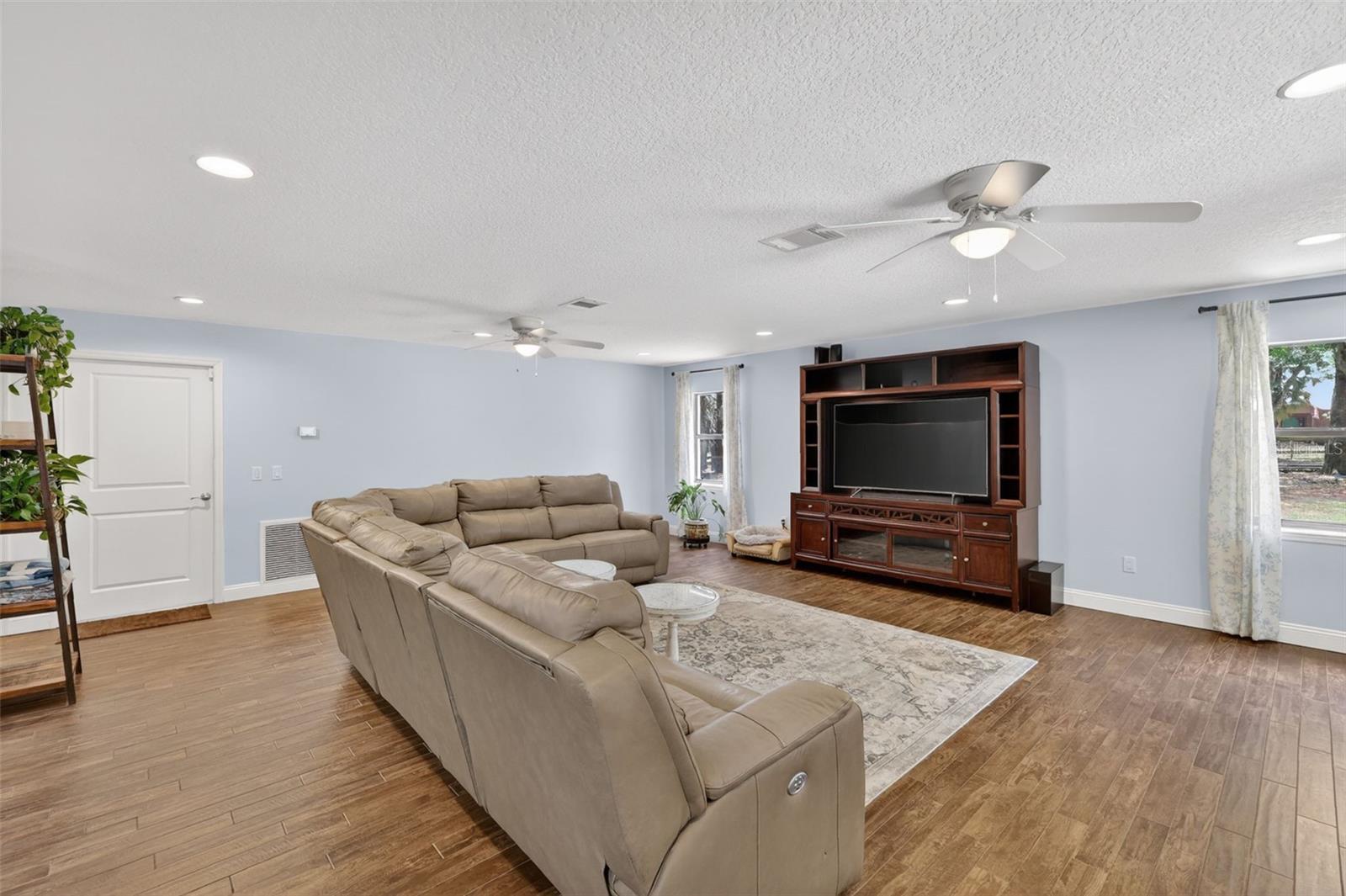 11241 EM EN EL GROVE RD, LEESBURG, FL, 34788