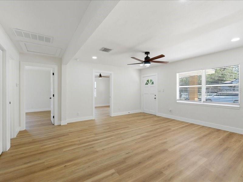 1912 E HANNA AVE, TAMPA, FL, 33610