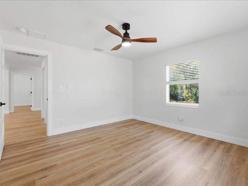 1912 E HANNA AVE, TAMPA, FL, 33610