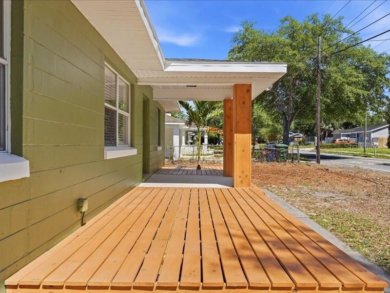 1912 E HANNA AVE, TAMPA, FL, 33610