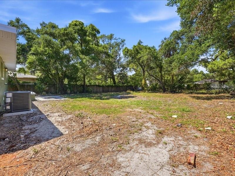 1912 E HANNA AVE, TAMPA, FL, 33610