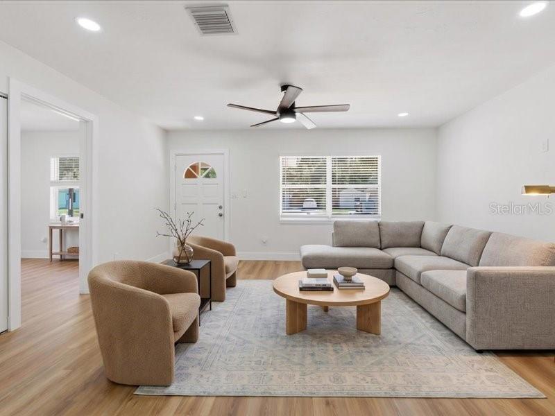 1912 E HANNA AVE, TAMPA, FL, 33610