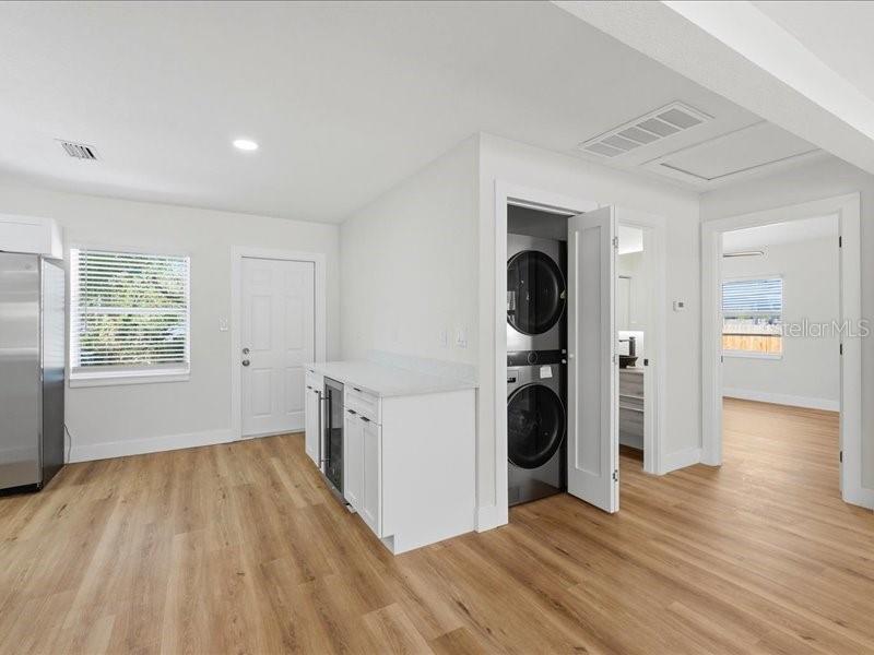 1912 E HANNA AVE, TAMPA, FL, 33610