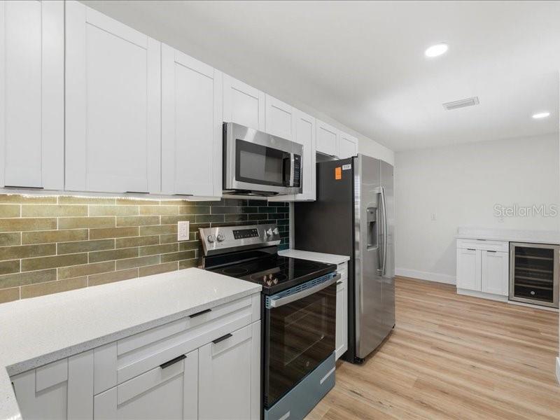 1912 E HANNA AVE, TAMPA, FL, 33610