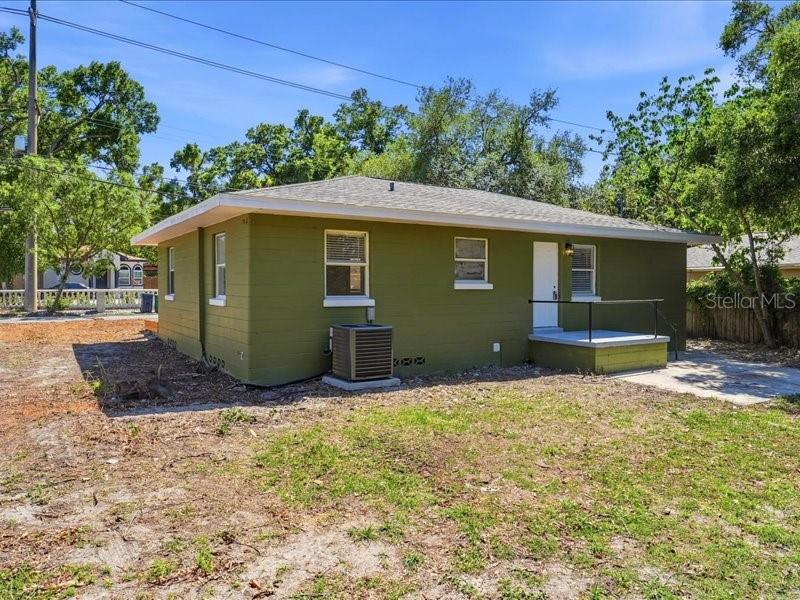 1912 E HANNA AVE, TAMPA, FL, 33610
