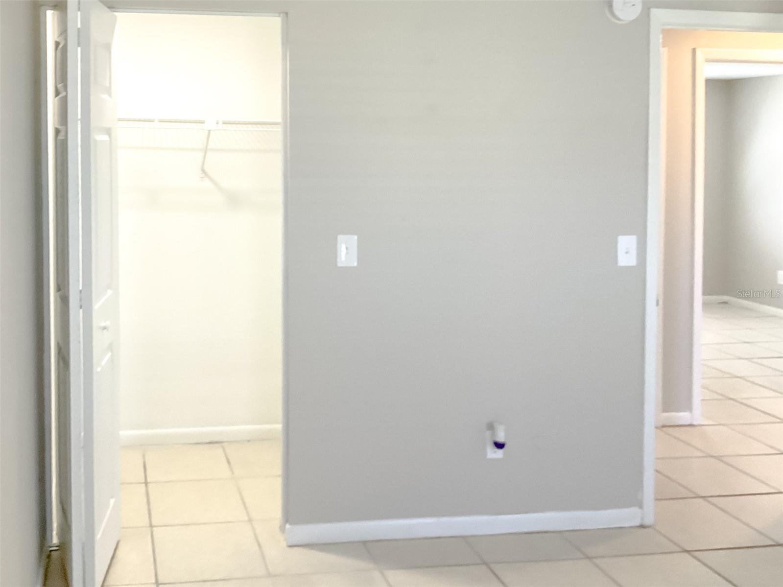 3613 WISPERBREATH LN, TAMPA, FL, 33619