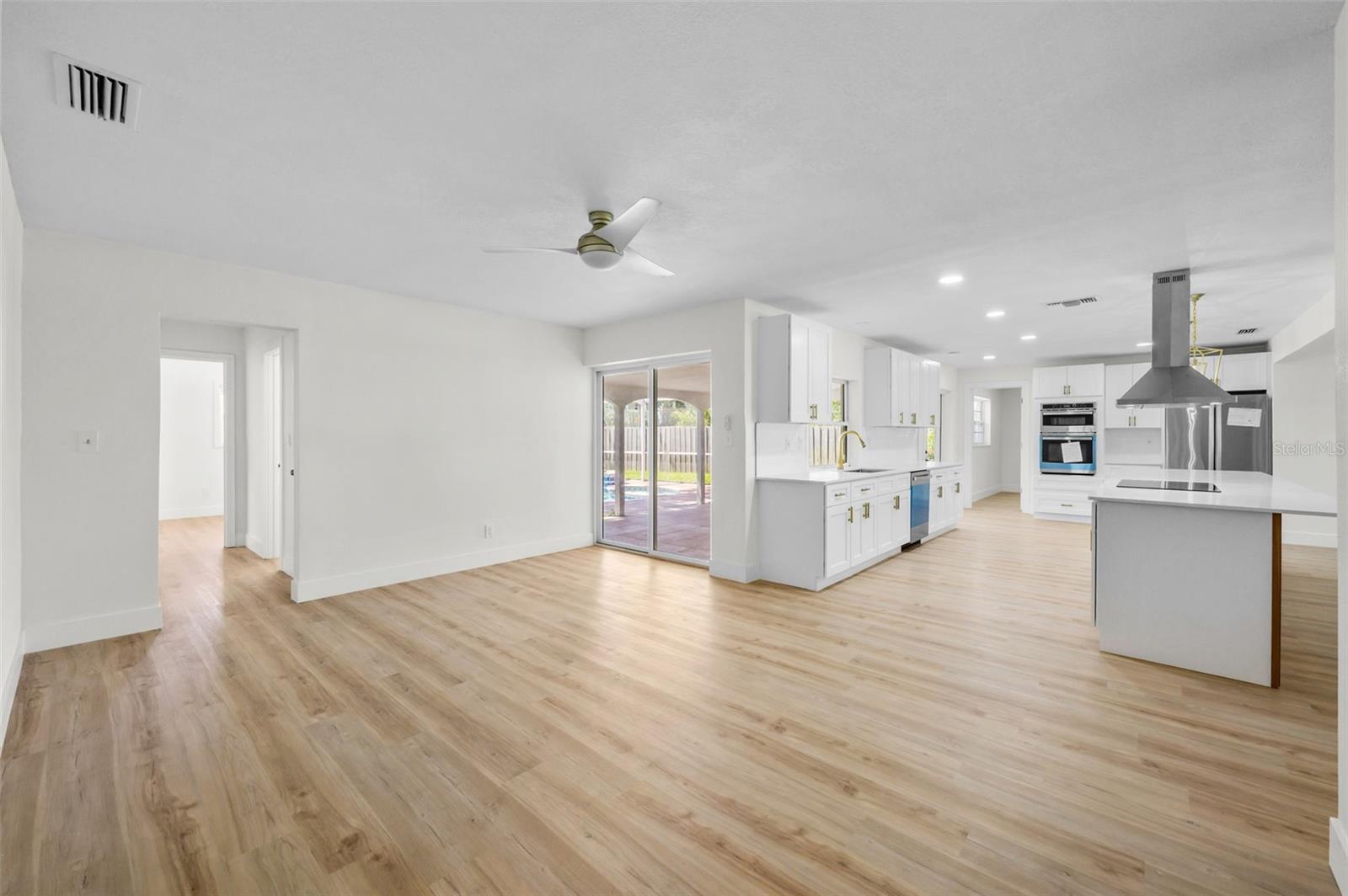 5700 BAYOU GRANDE BLVD NE, ST PETERSBURG, FL, 33703