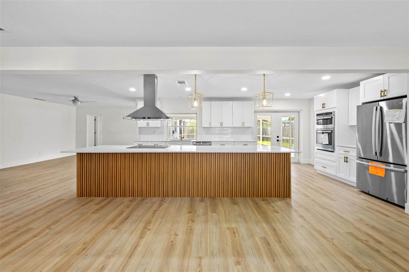 5700 BAYOU GRANDE BLVD NE, ST PETERSBURG, FL, 33703