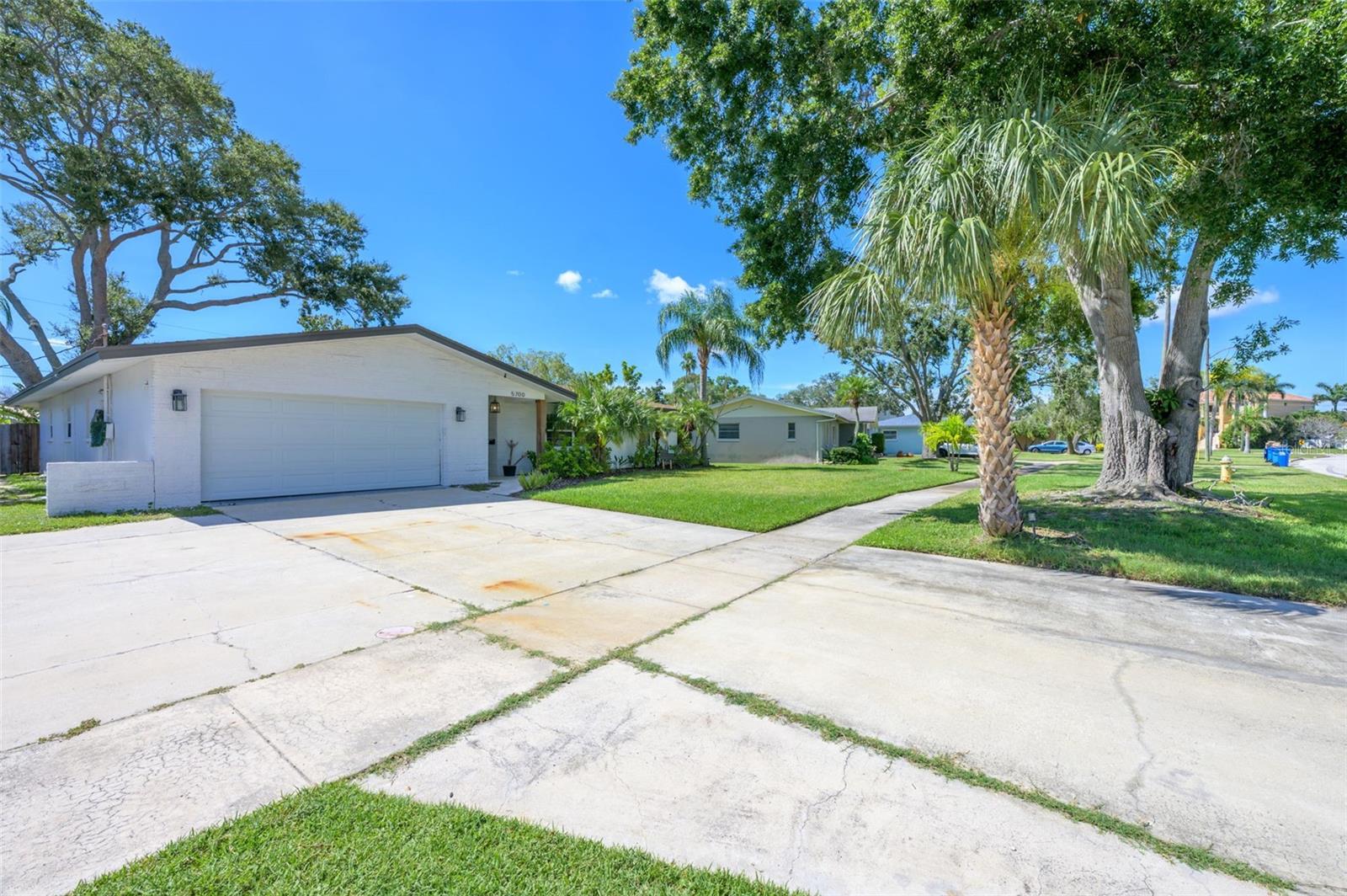5700 BAYOU GRANDE BLVD NE, ST PETERSBURG, FL, 33703