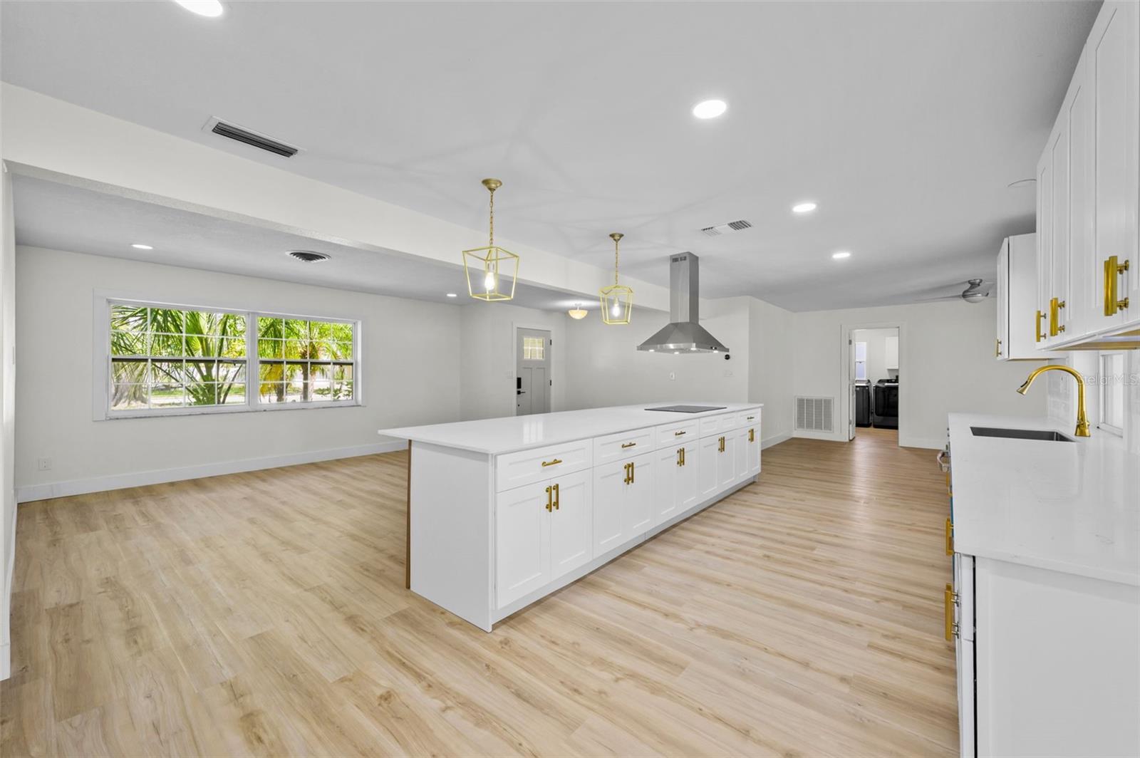 5700 BAYOU GRANDE BLVD NE, ST PETERSBURG, FL, 33703