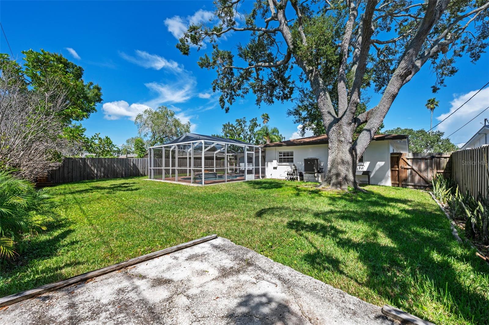 5700 BAYOU GRANDE BLVD NE, ST PETERSBURG, FL, 33703