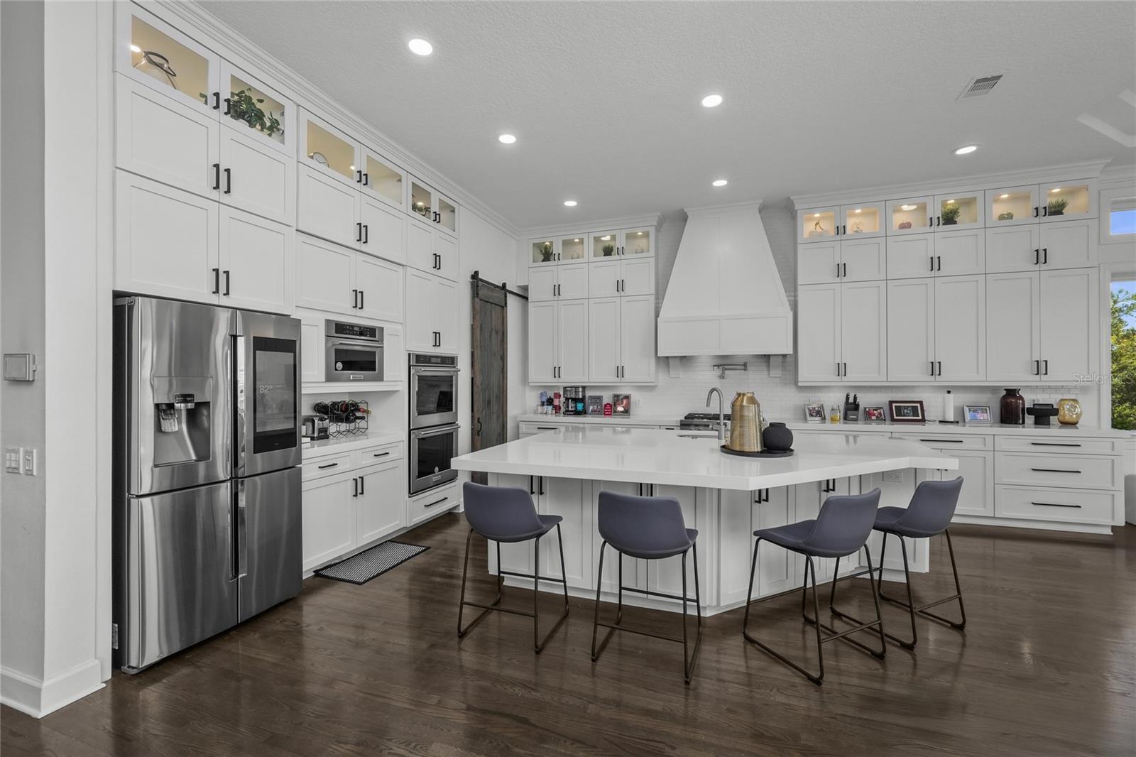 4117 CAUSEWAY VISTA DR, TAMPA, FL, 33615