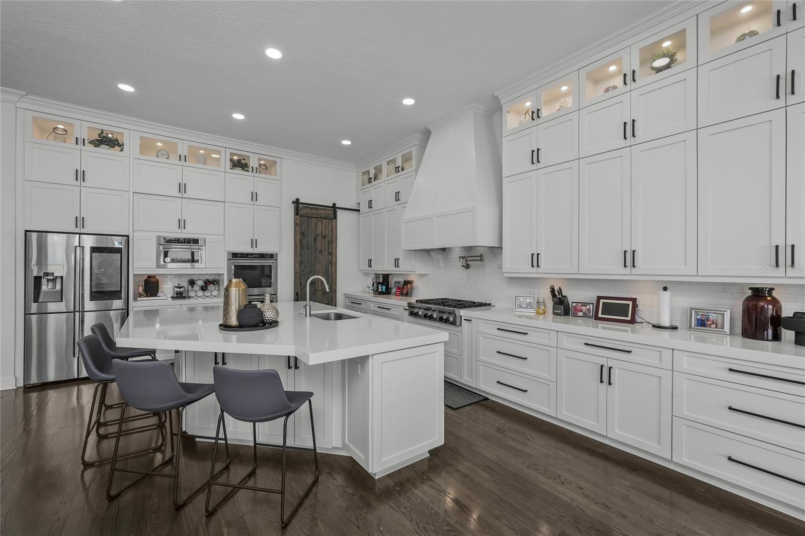 4117 CAUSEWAY VISTA DR, TAMPA, FL, 33615