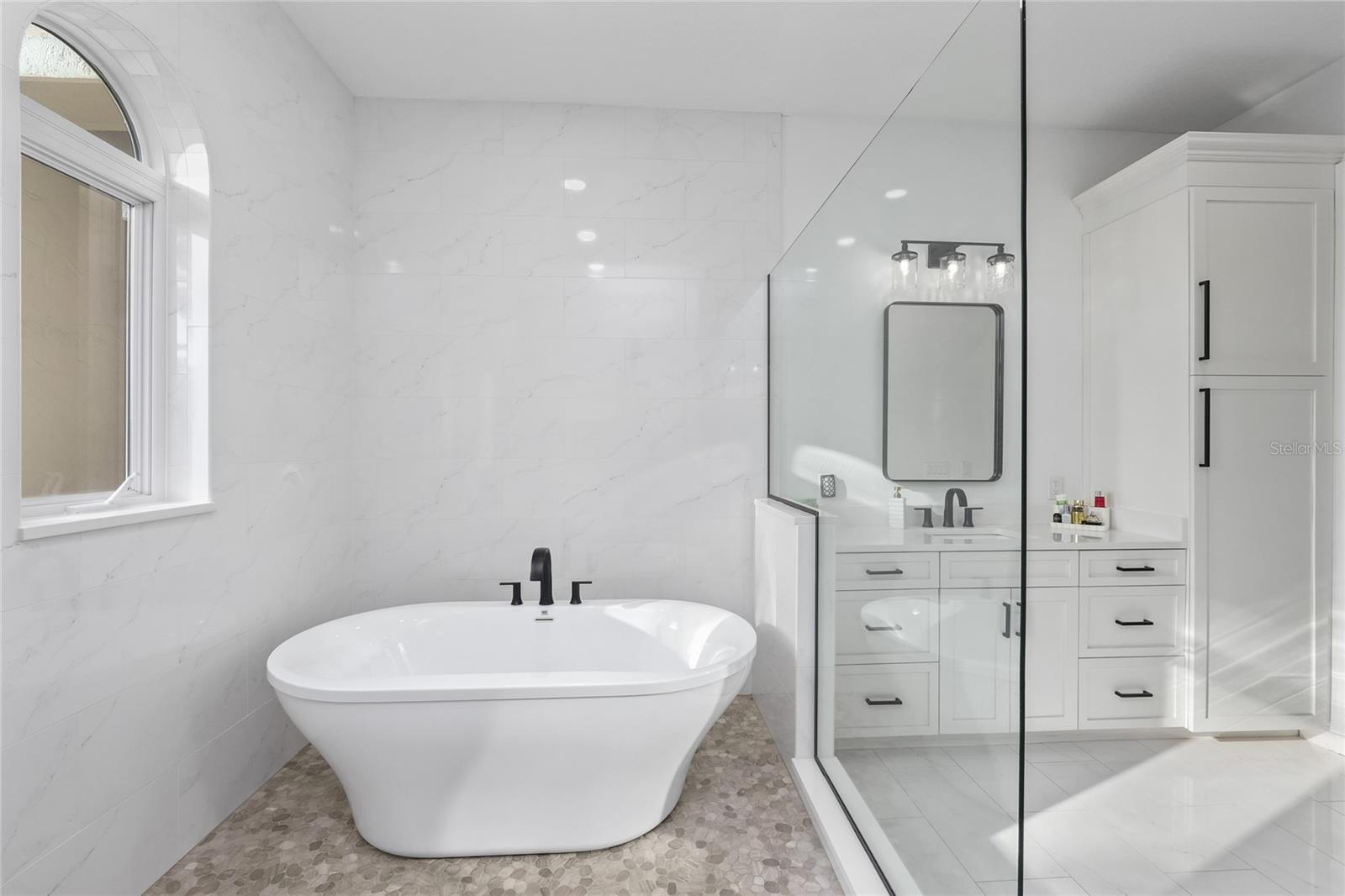 4117 CAUSEWAY VISTA DR, TAMPA, FL, 33615