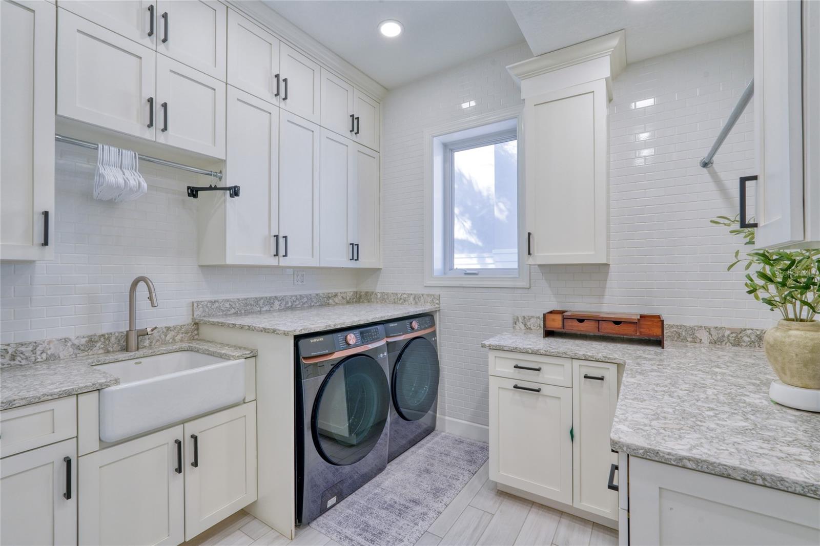 4117 CAUSEWAY VISTA DR, TAMPA, FL, 33615