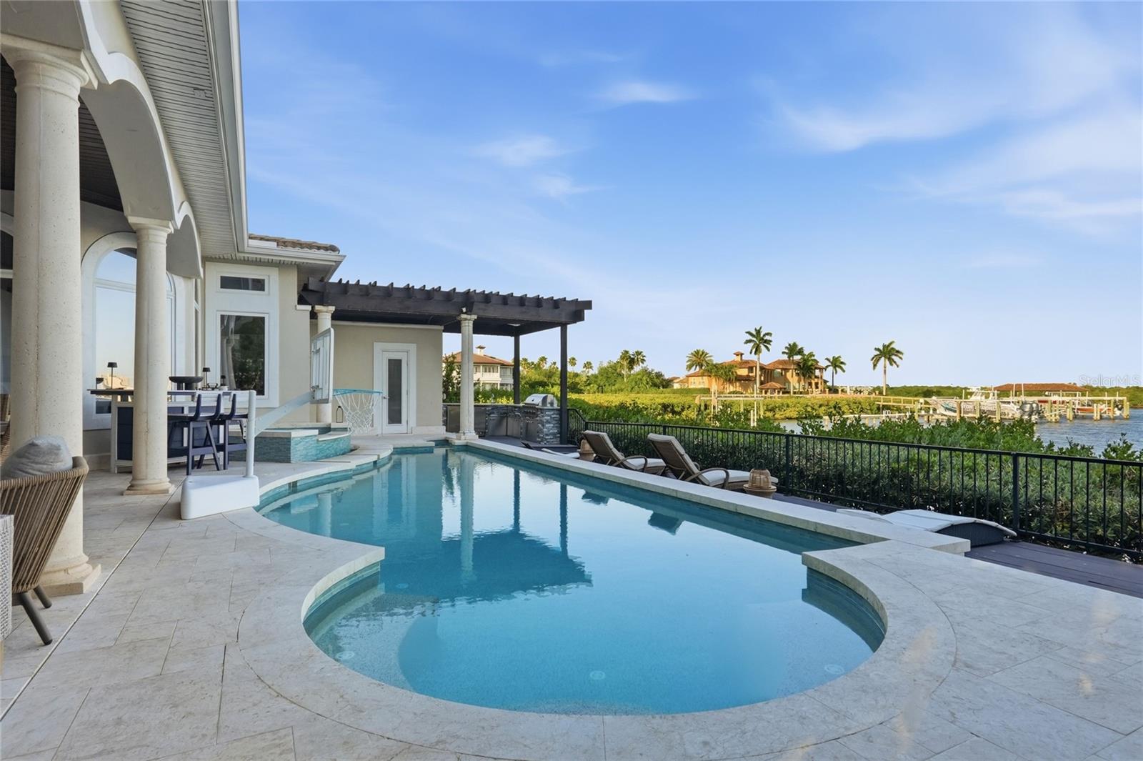 4117 CAUSEWAY VISTA DR, TAMPA, FL, 33615