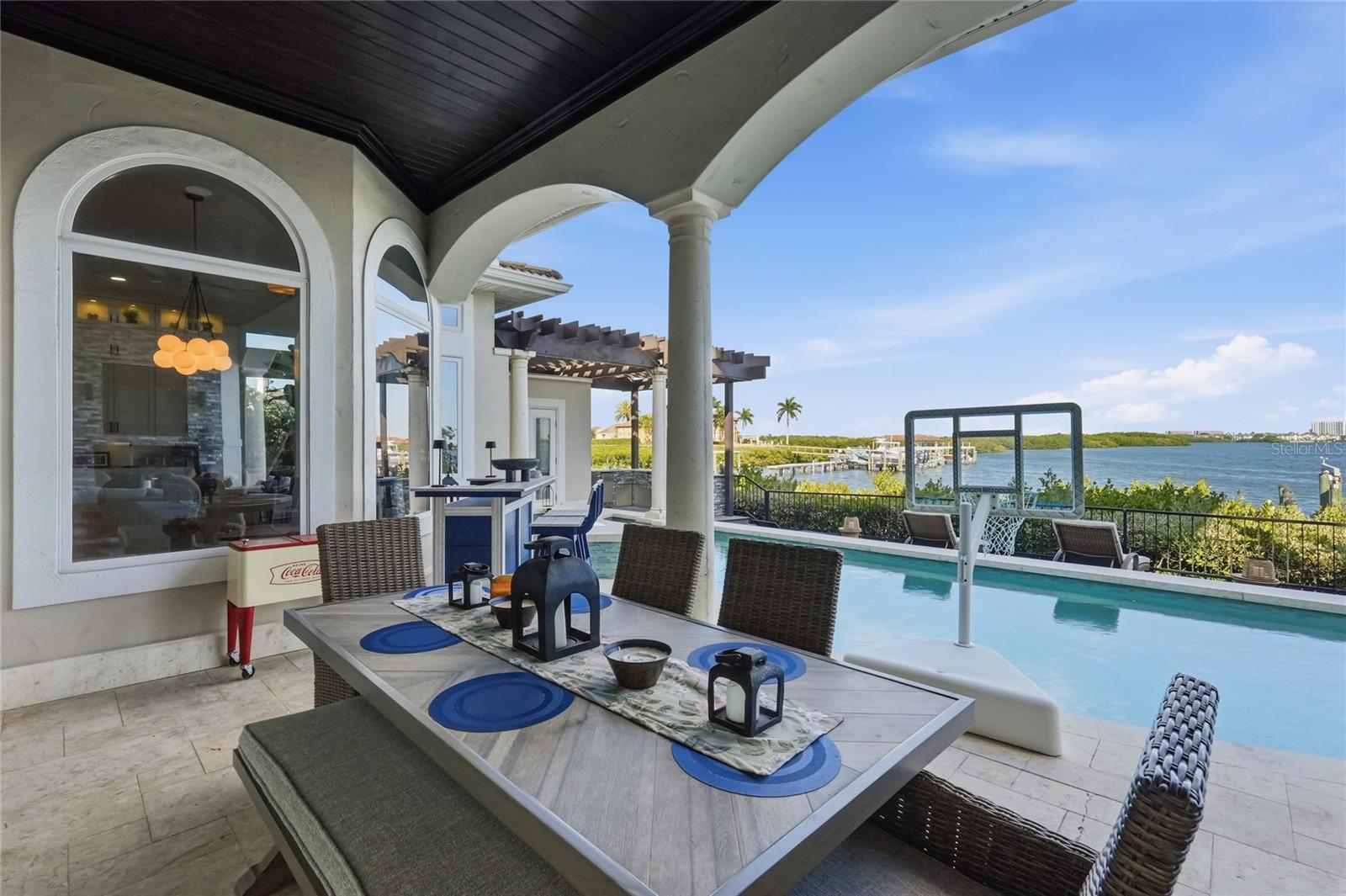 4117 CAUSEWAY VISTA DR, TAMPA, FL, 33615