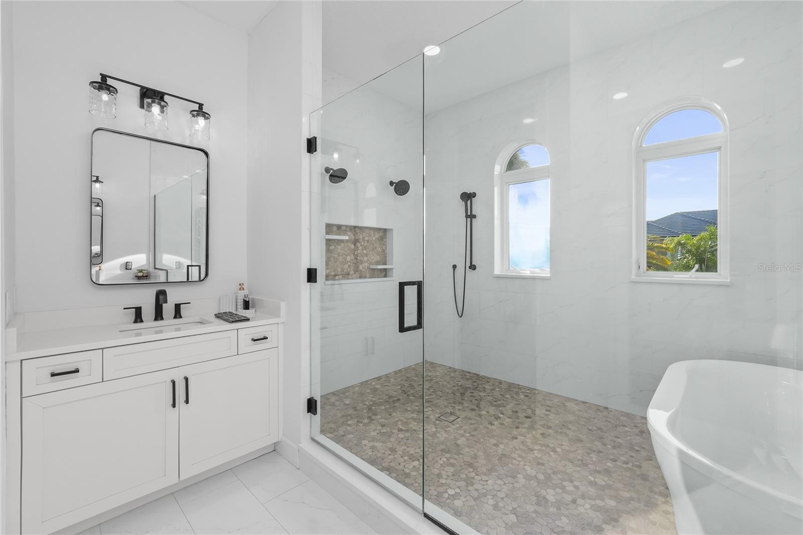 4117 CAUSEWAY VISTA DR, TAMPA, FL, 33615