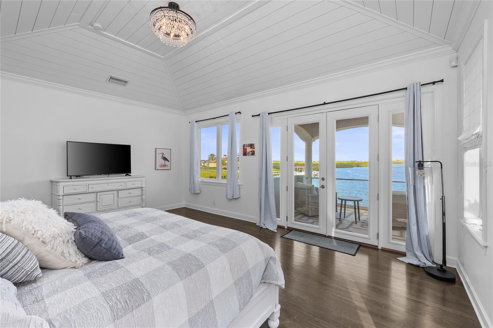 4117 CAUSEWAY VISTA DR, TAMPA, FL, 33615