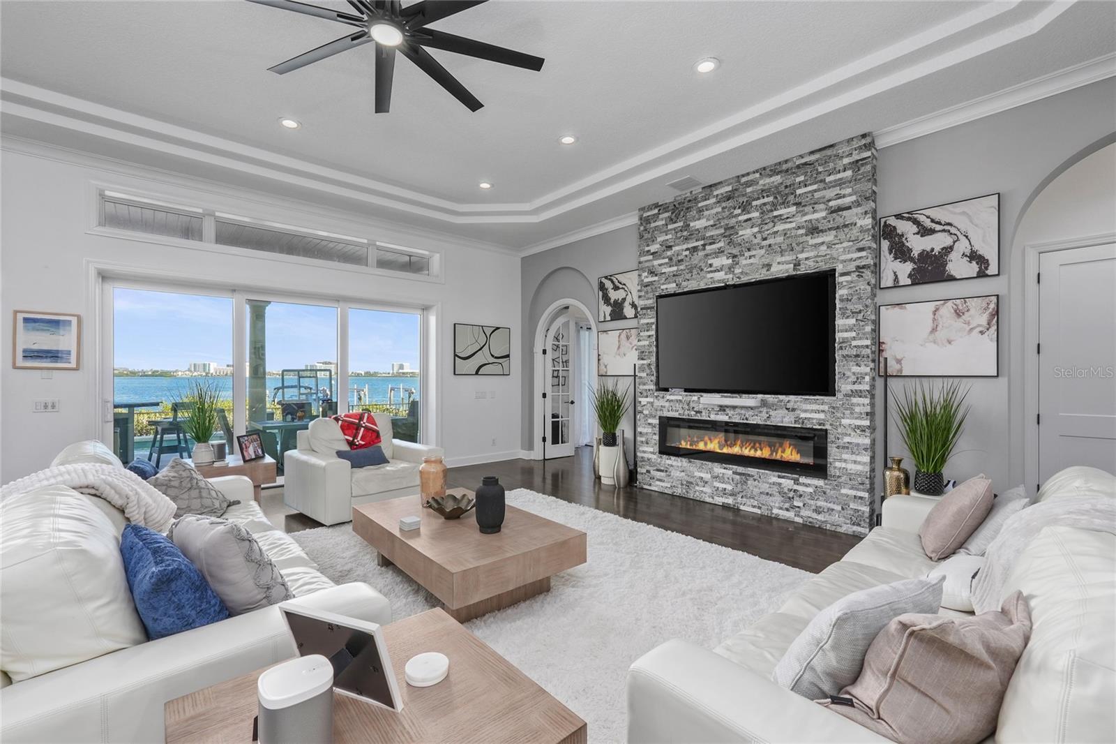 4117 CAUSEWAY VISTA DR, TAMPA, FL, 33615