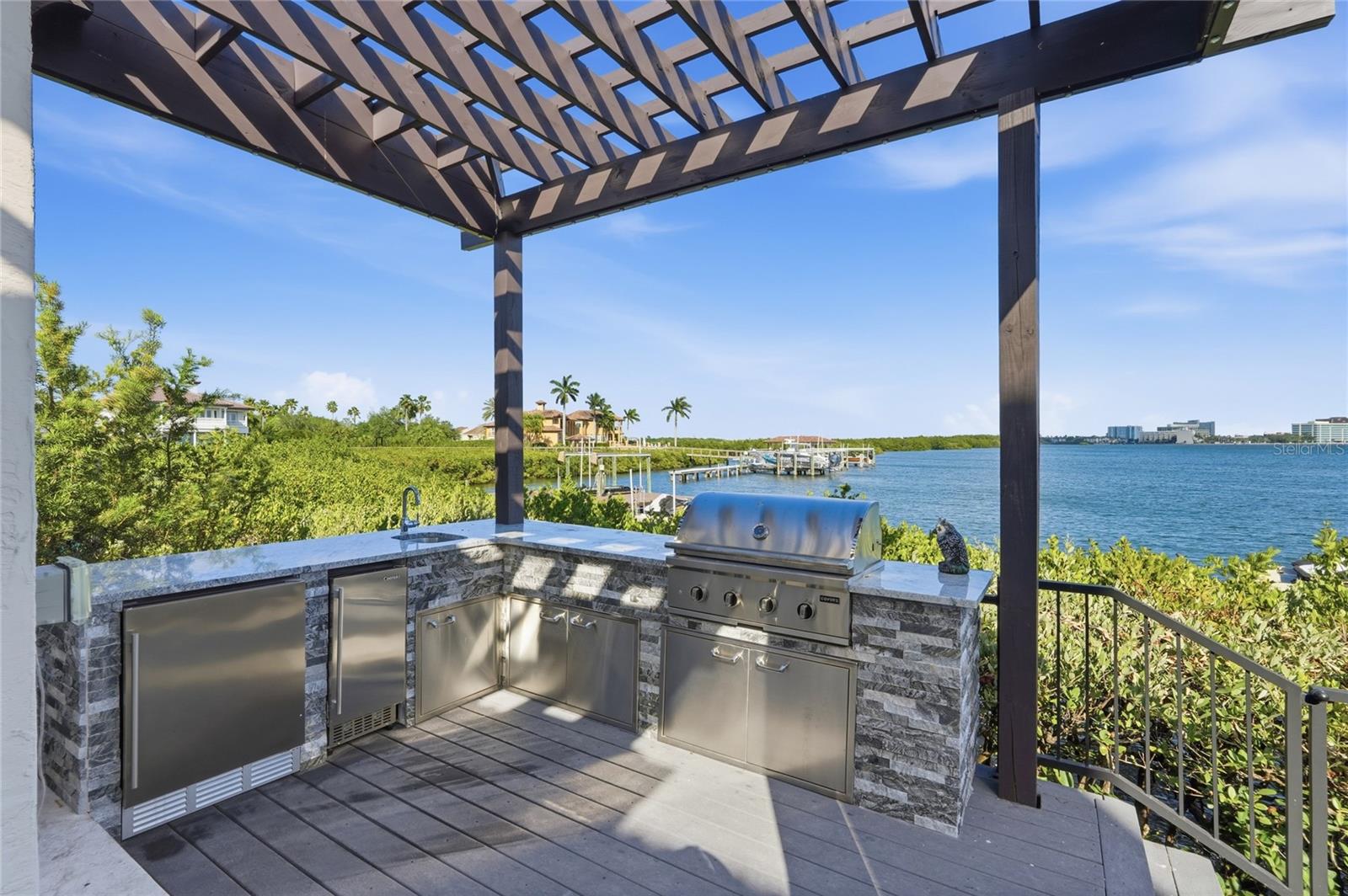 4117 CAUSEWAY VISTA DR, TAMPA, FL, 33615