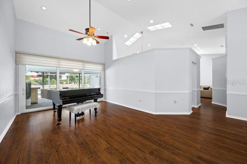 5321 GARDENS DR, SARASOTA, FL, 34243