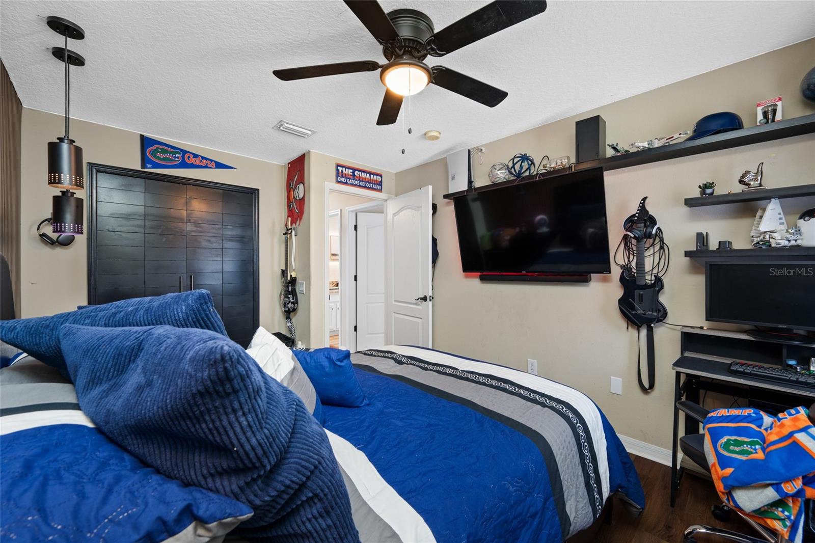 19254 FISHERMANS BEND DR, LUTZ, FL, 33558