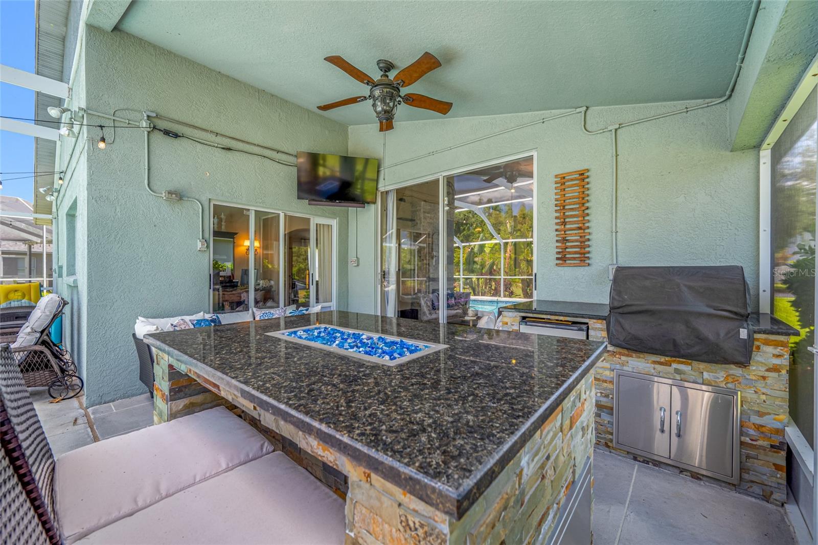 19254 FISHERMANS BEND DR, LUTZ, FL, 33558