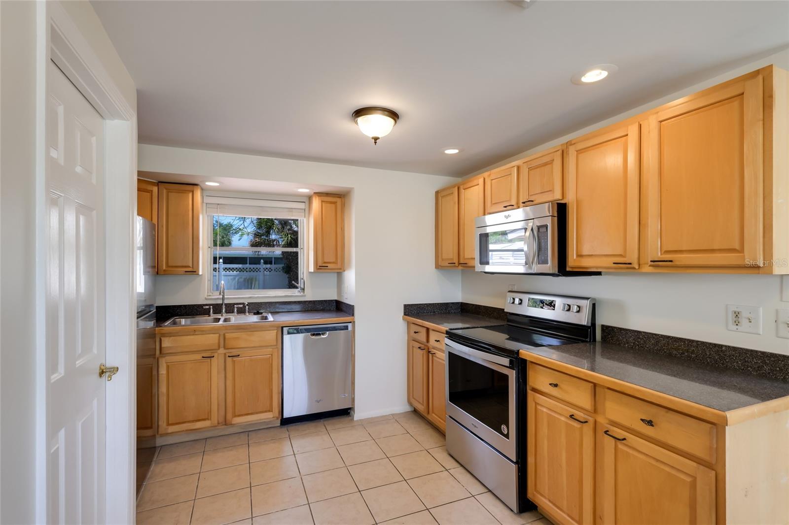 1717 JOYCE ST, SARASOTA, FL, 34231