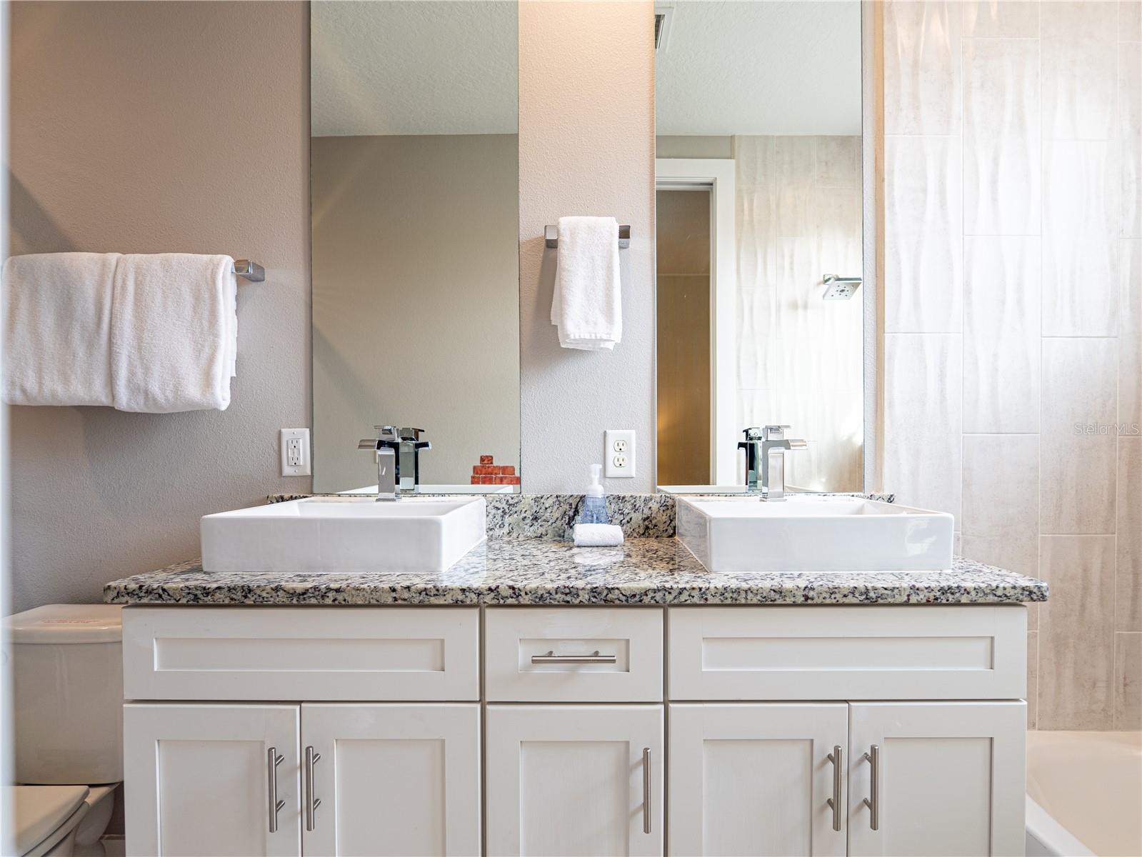 2660 SUNRISE SHORES DR, KISSIMMEE, FL, 34747