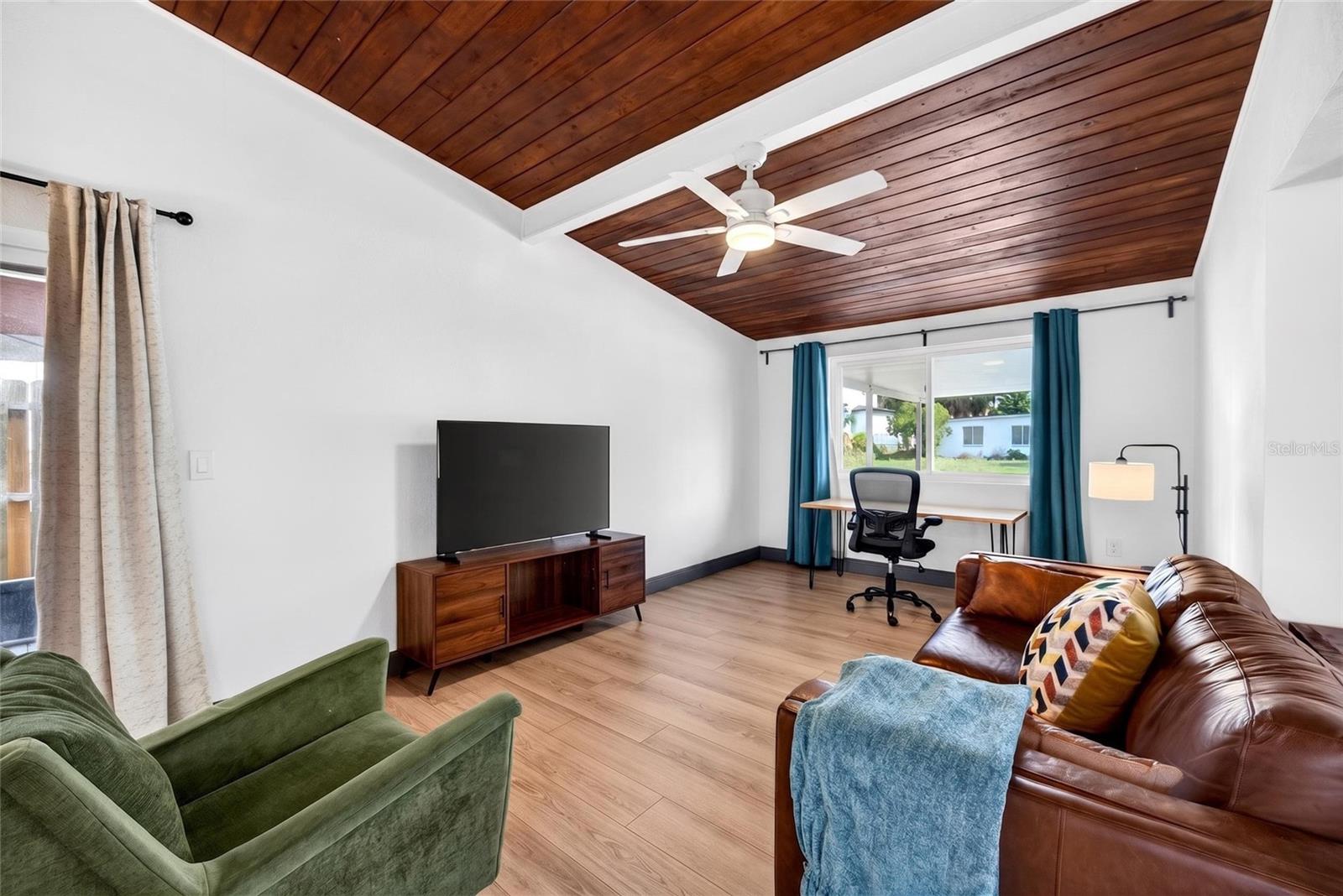 2922 W AVERILL AVE, TAMPA, FL, 33611