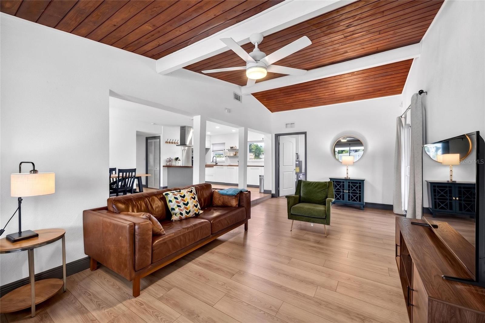 2922 W AVERILL AVE, TAMPA, FL, 33611