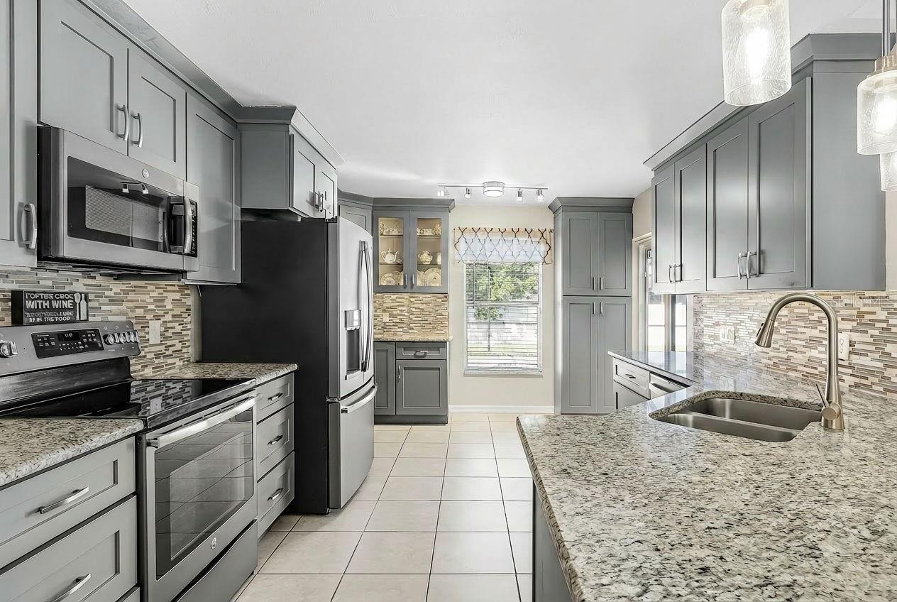 4302 SW 18TH PL, CAPE CORAL, FL, 33914