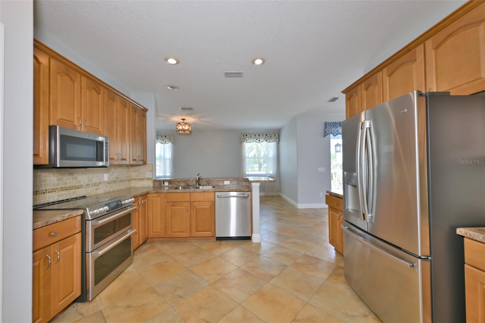 12206 CITRUS LEAF DR, GIBSONTON, FL, 33534