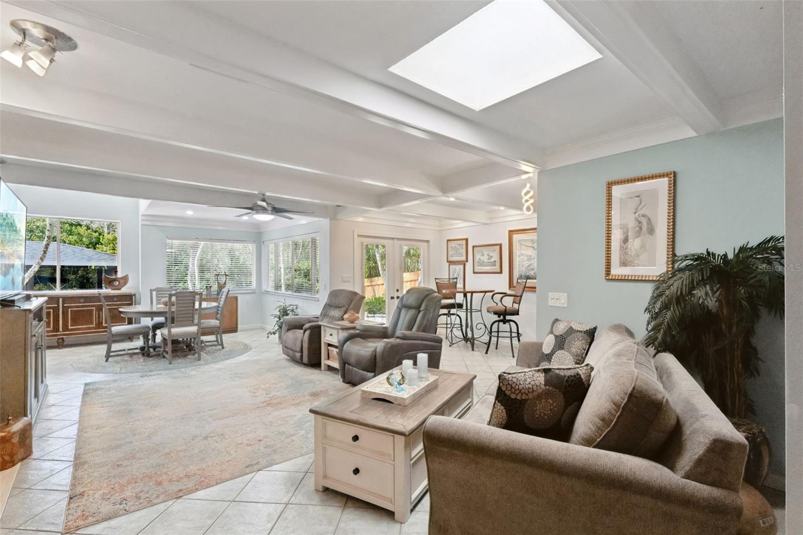 13502 COUNTRY CLUB DR, TAVARES, FL, 32778