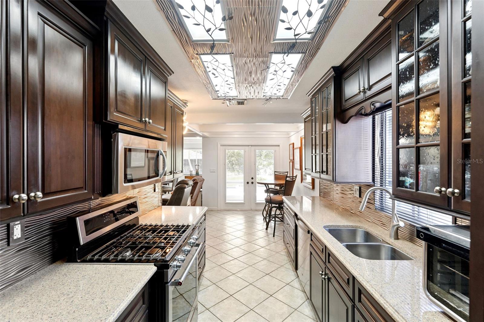 13502 COUNTRY CLUB DR, TAVARES, FL, 32778