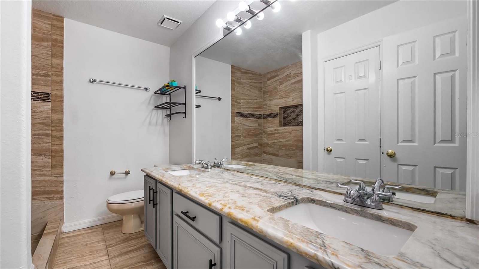 7843 SAINT ANDREWS CIR, ORLANDO, FL, 32835