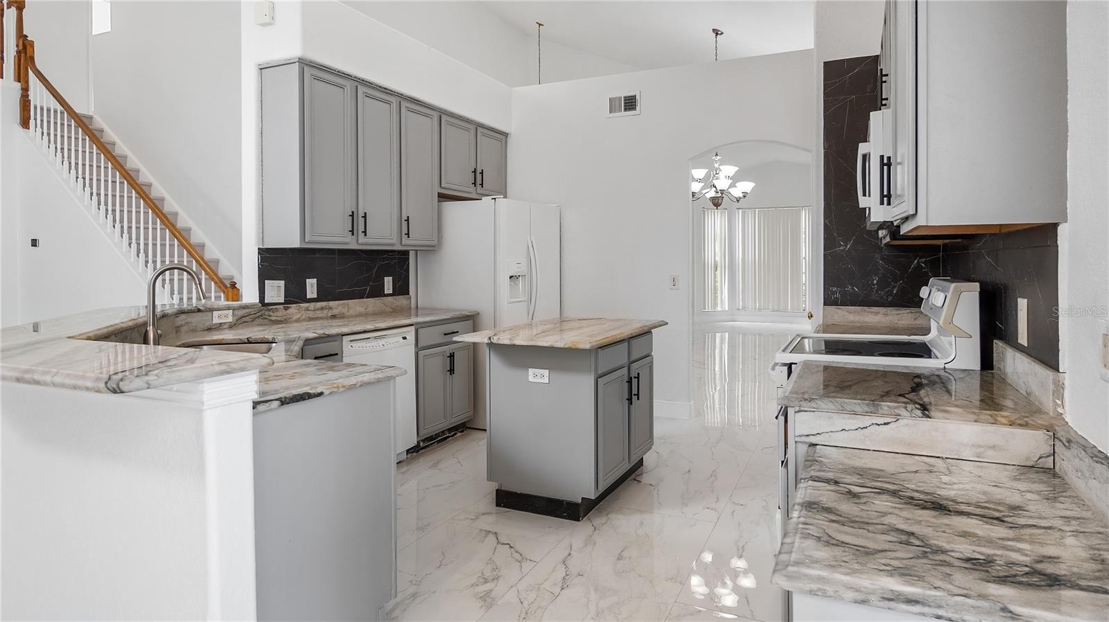 7843 SAINT ANDREWS CIR, ORLANDO, FL, 32835