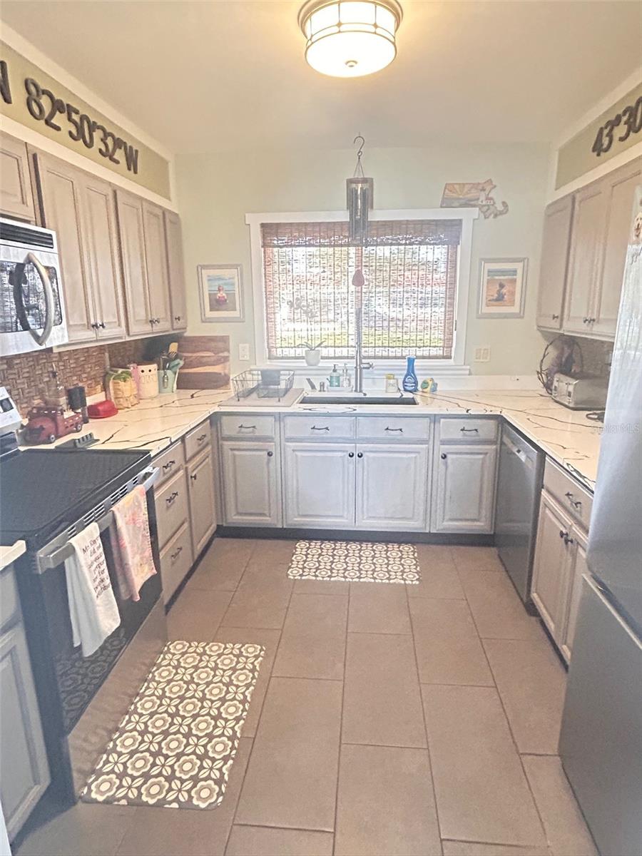 106 19TH ST, BELLEAIR BEACH, FL, 33786