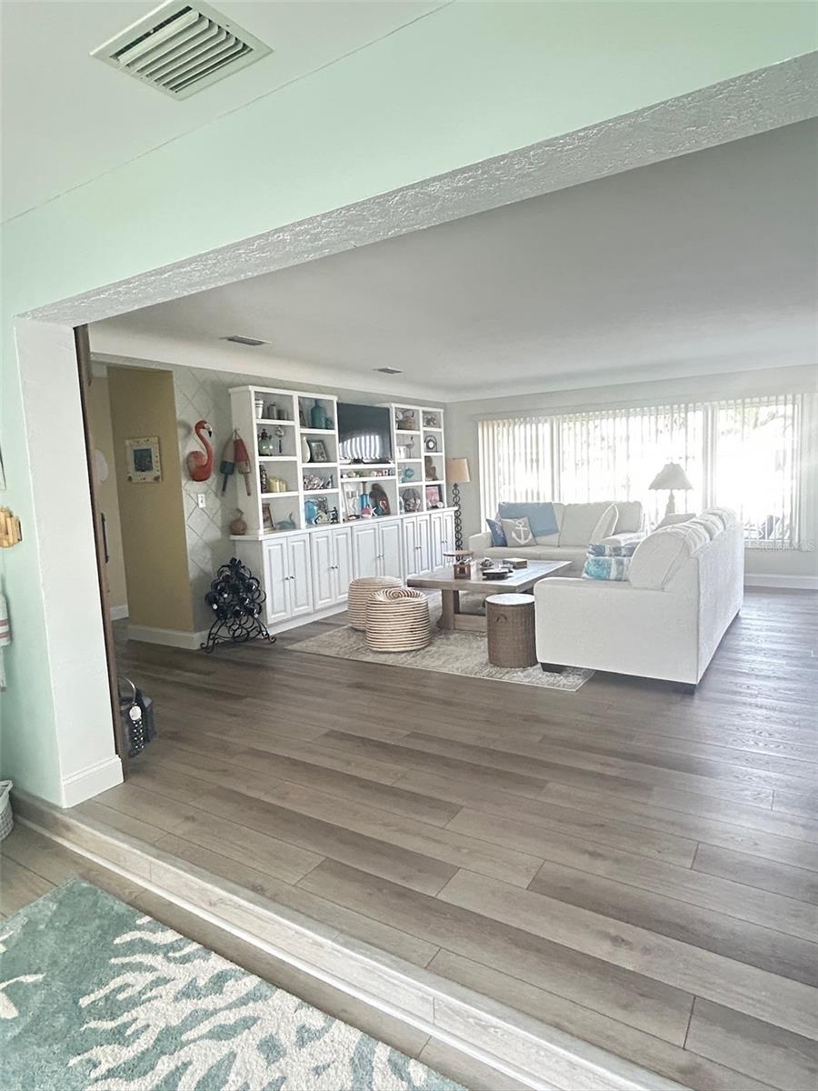 106 19TH ST, BELLEAIR BEACH, FL, 33786