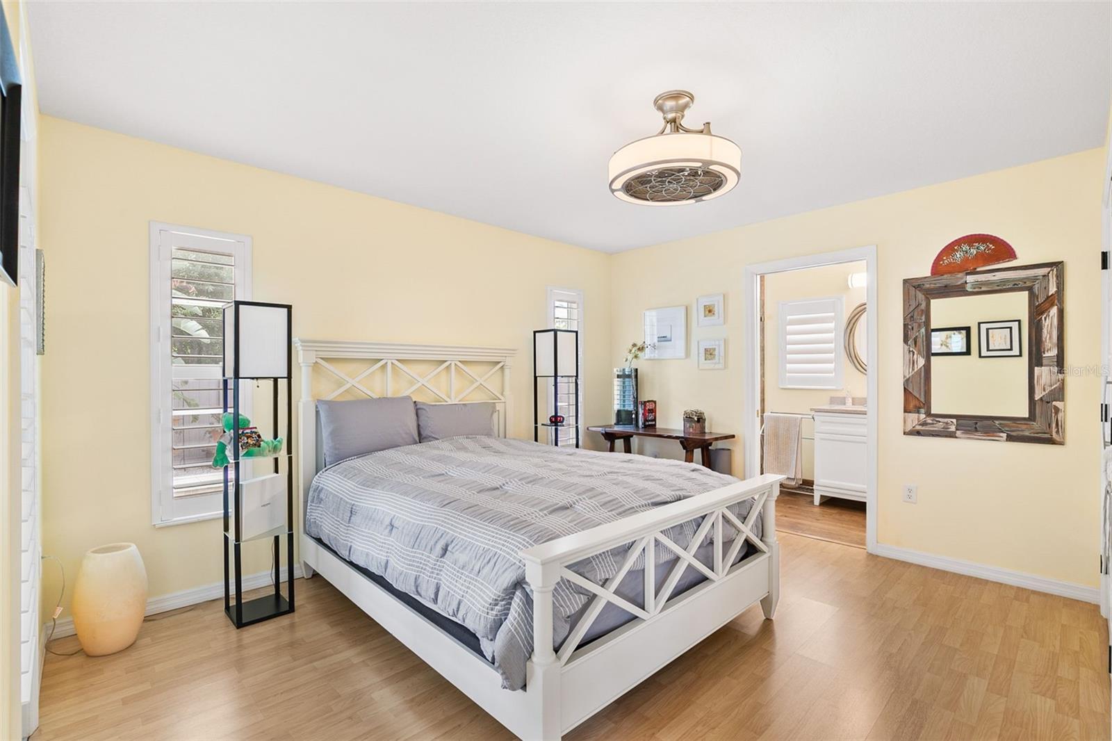 1866 VAMO DR, SARASOTA, FL, 34231