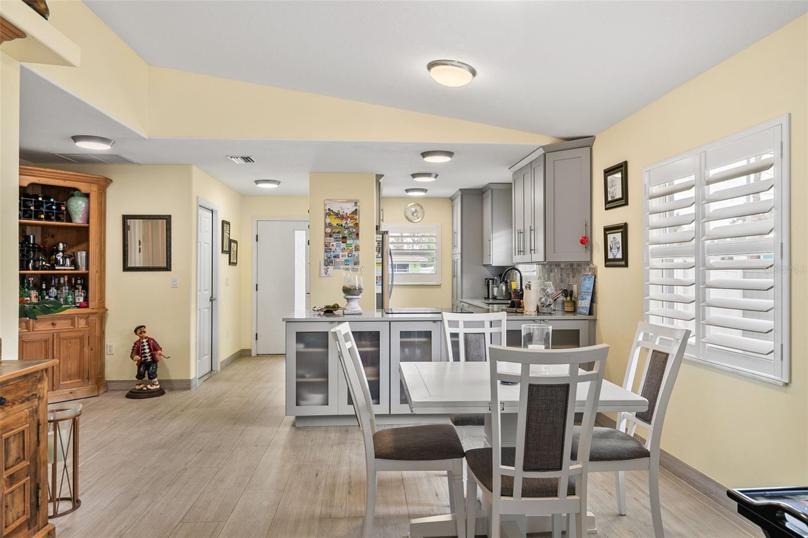 1866 VAMO DR, SARASOTA, FL, 34231